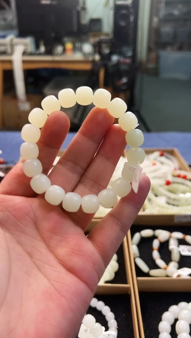 未镶嵌手串和田玉14+
