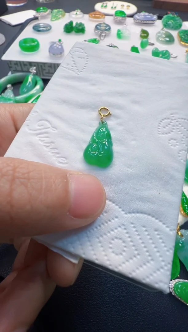 翡翠18K金镶嵌吊坠(不含链)980