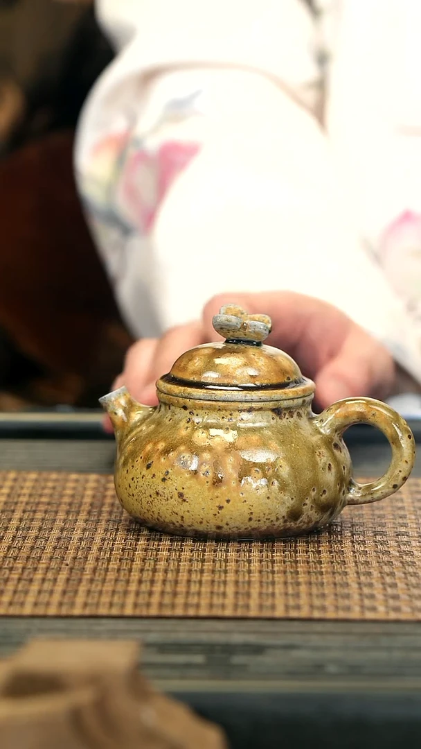 【闪购商品】紫砂茶壶GFY100金丝楠柴烧 容天