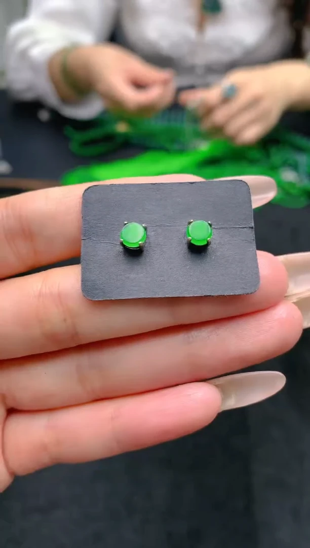 翡翠未镶嵌颈饰天然A货翡翠