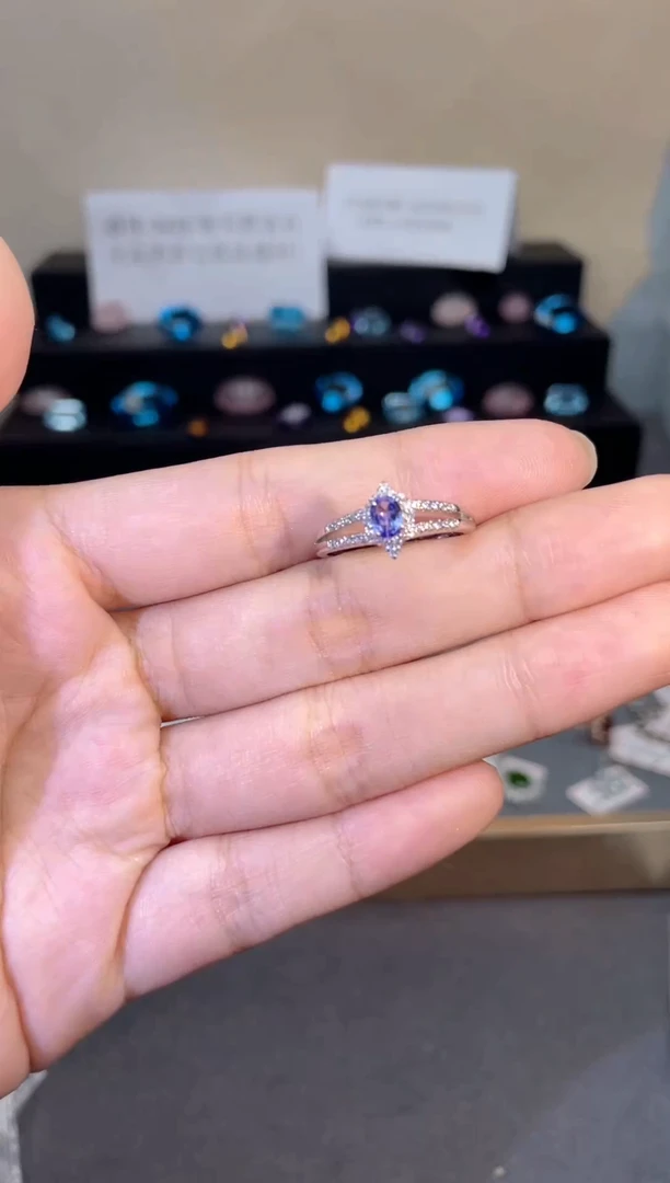 银S925镶嵌戒指坦桑石天然宝石