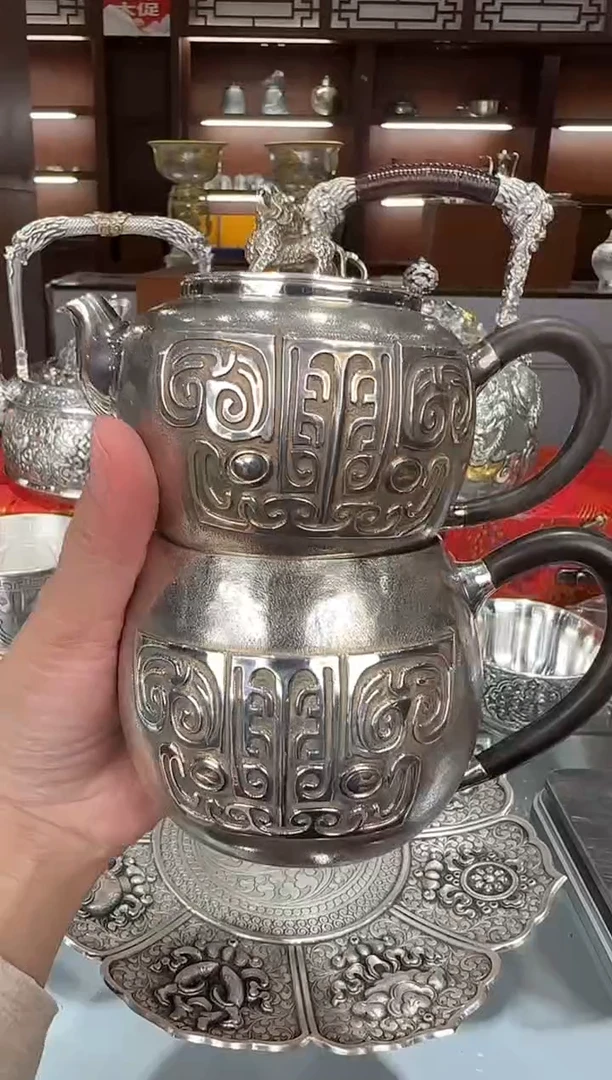 足银精工手工饕餮细纹鏨刻泡茶壶加饕餮细纹公道杯一套
