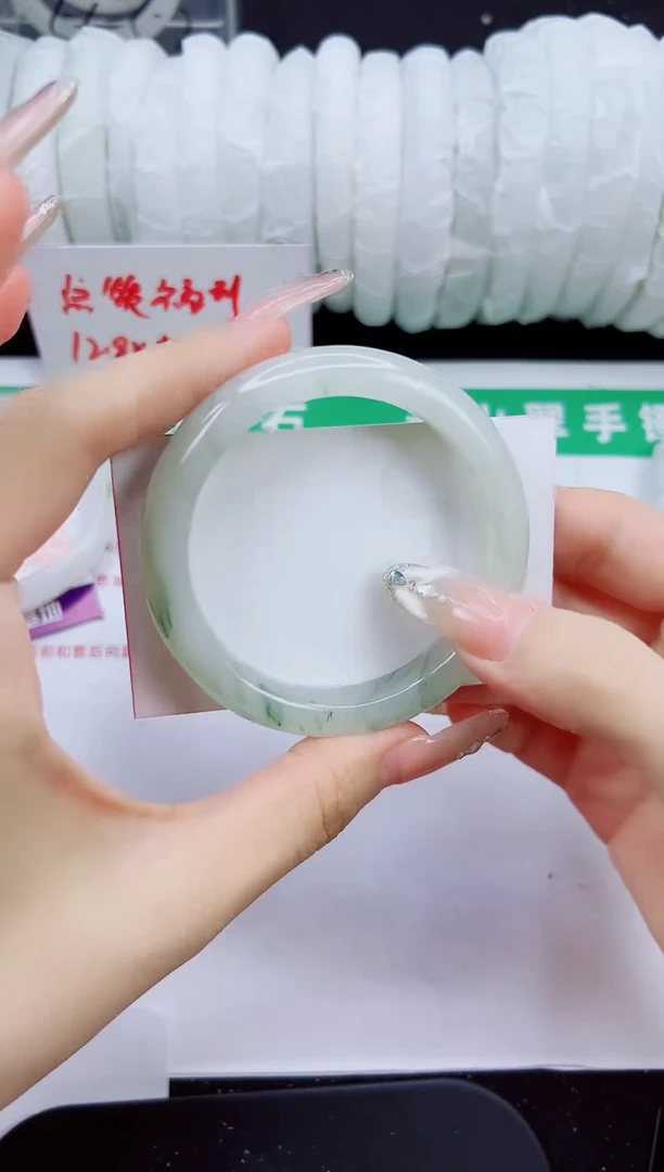 未镶嵌手镯石英质玉64-55/56