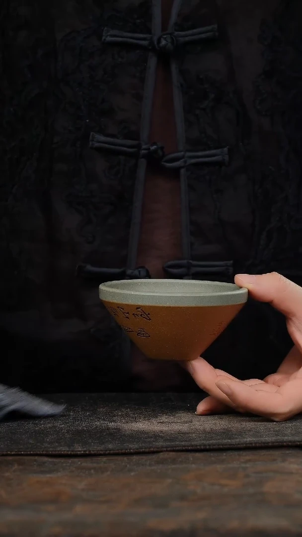 豆青砂粉段泥蜀垚刻绘紫砂杯342343