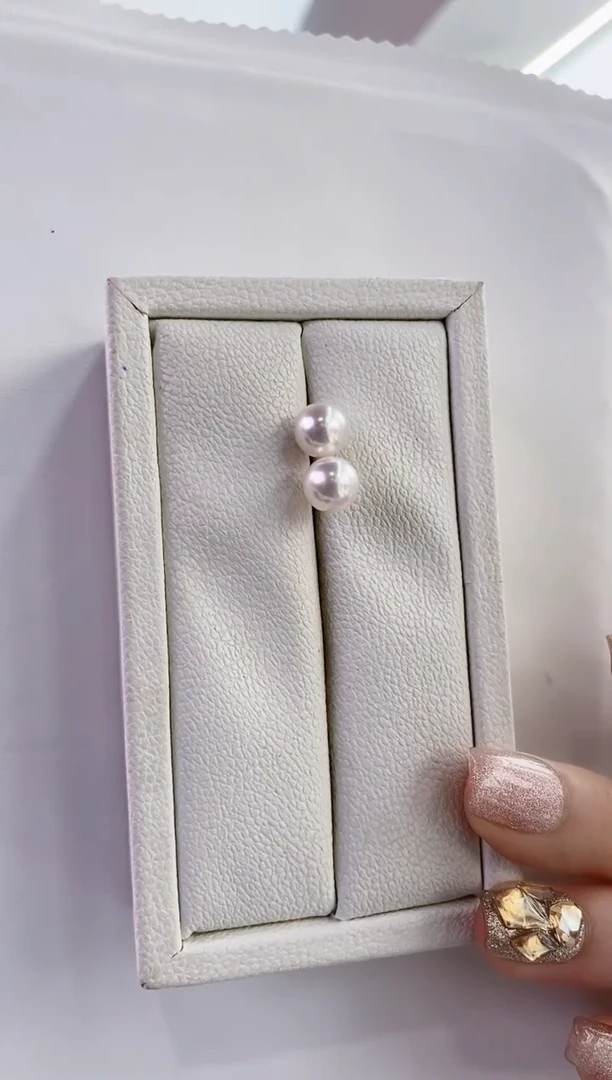 18K金镶嵌耳饰海水珍珠7.5-8Akoya海水珍珠耳饰