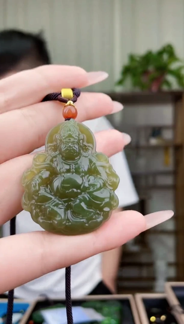 和田玉未镶嵌挂件拍一发一，多样性发货！