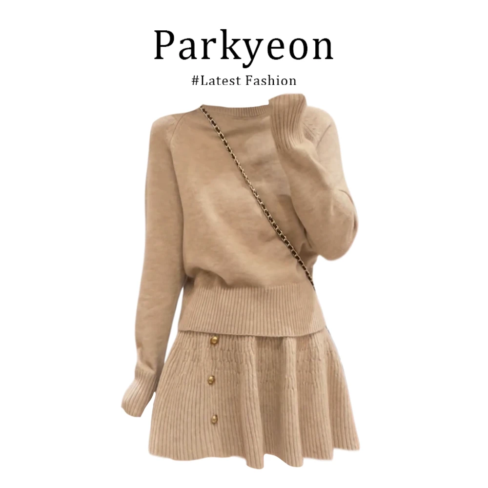 韩系针织套装女秋冬季圆领上衣显瘦金属扣半身裙两件套