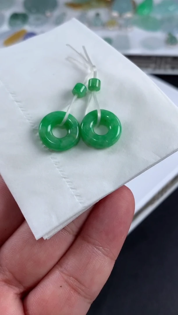 未镶嵌定制翡翠柔**缠翡翠