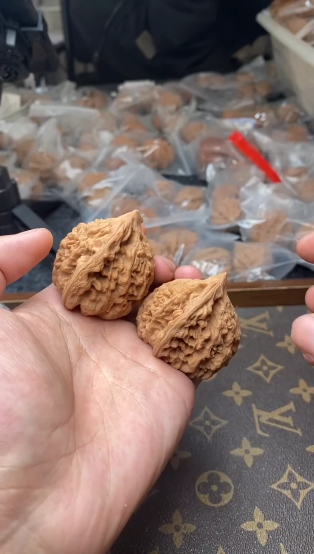 【闪购商品】文玩核桃把件A72号47尺官帽