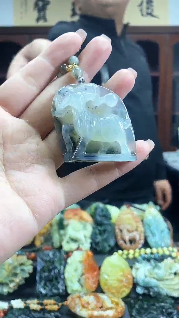 【闪购商品】蛇纹石玉吊坠未镶嵌·