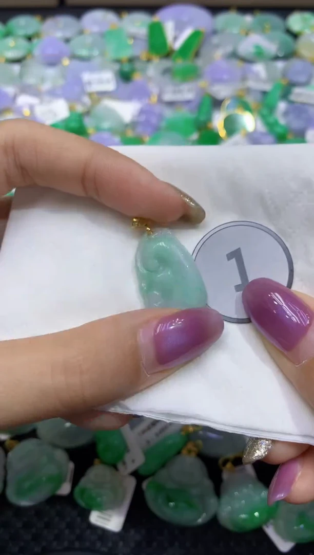 颈饰未镶嵌翡翠天然缅甸翡翠A货