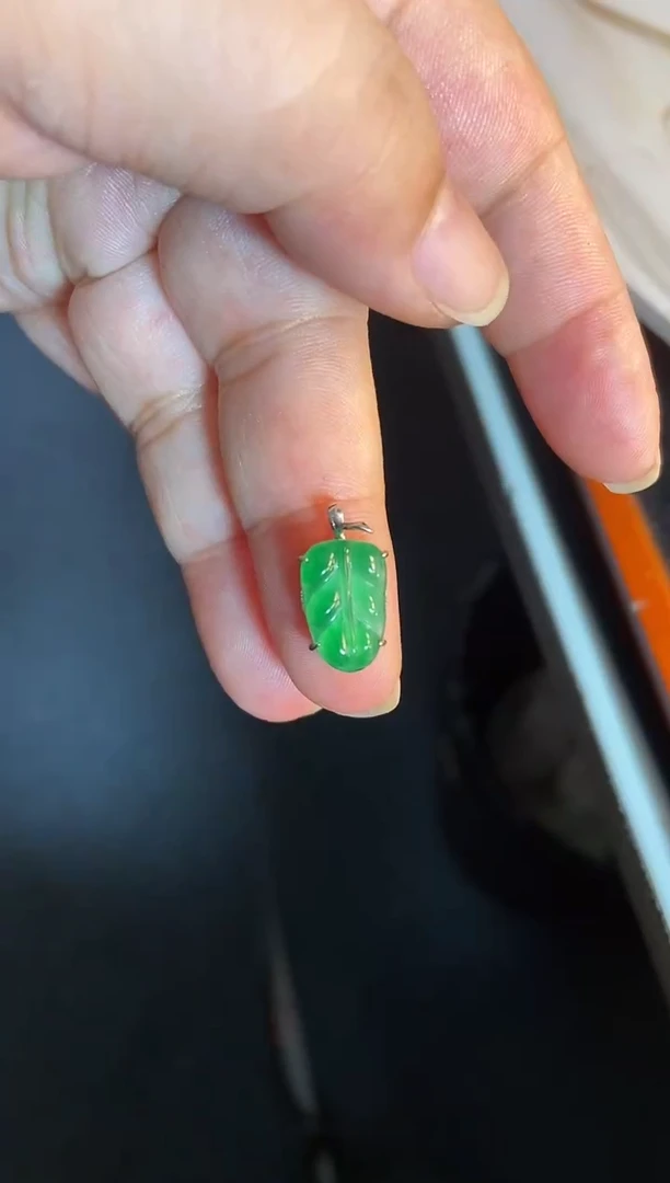 吊坠(不含链)银S925镶嵌翡翠1