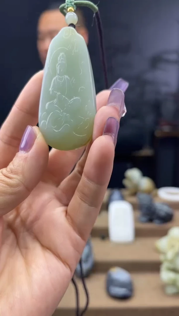 颈饰未镶嵌和田玉1