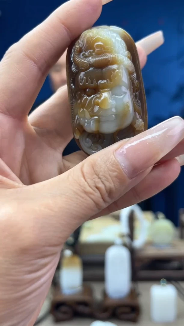 和田玉未镶嵌颈饰1
