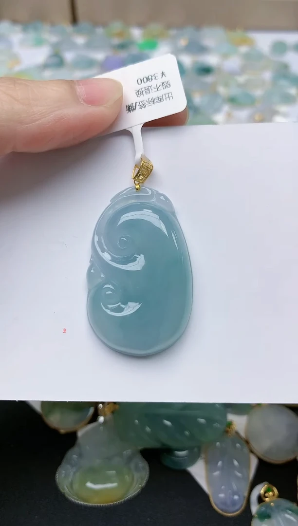 翡翠18K金镶嵌颈饰天然缅甸A货翡翠