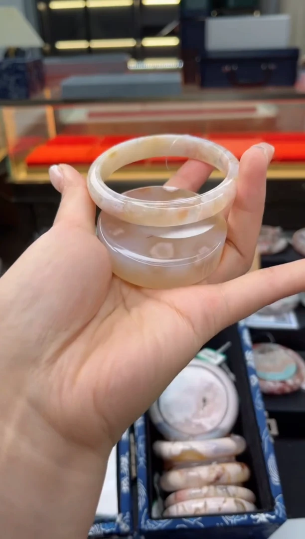 石英质玉手镯未镶嵌58圈口（赠送镯心）1686167