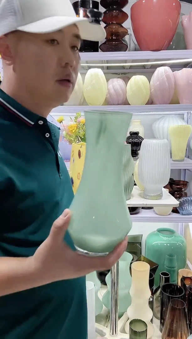 绿色观音瓶..........