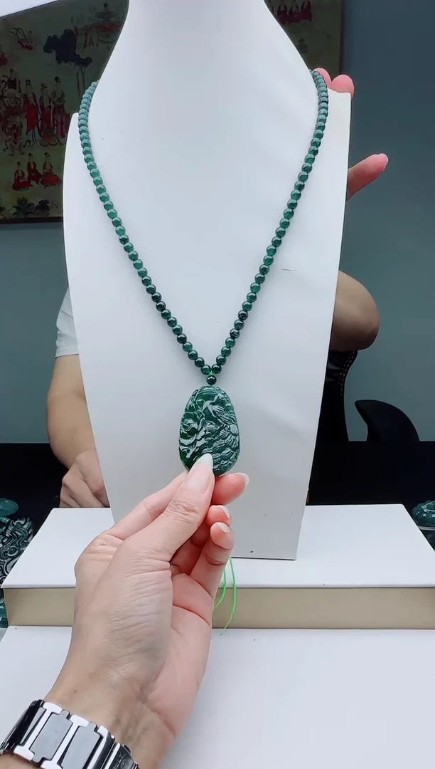 颈饰未镶嵌翡翠多样性发其一