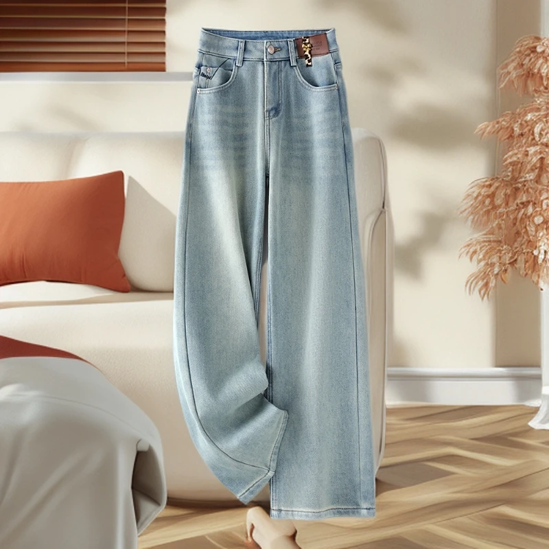 复古浅色阔腿牛仔裤女春秋2025新款高腰显瘦梨型身材垂感直筒裤子
