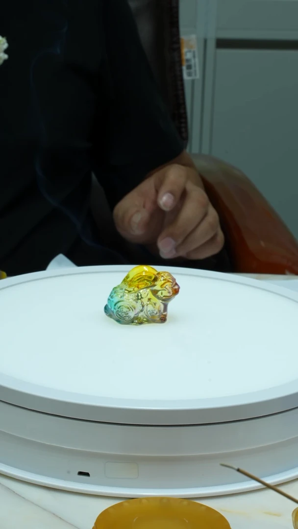 【闪购商品】泥塑古法琉璃小兔子摆件