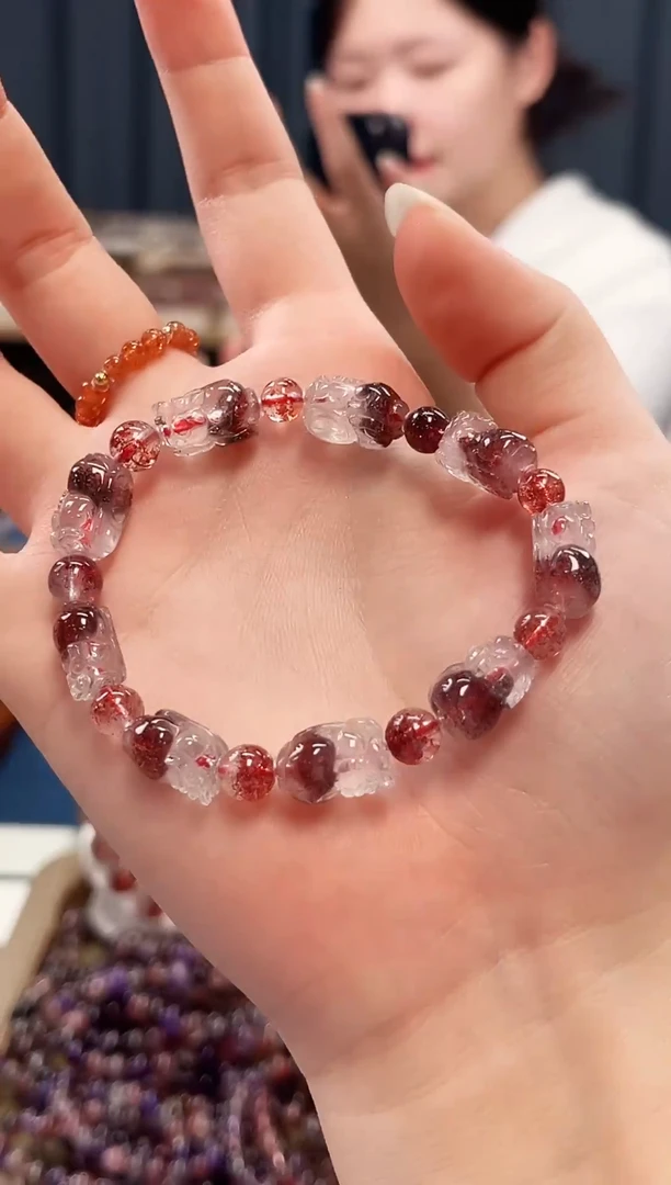 未镶嵌手串水晶金草莓超七貔貅单圈手串【多样性发一】