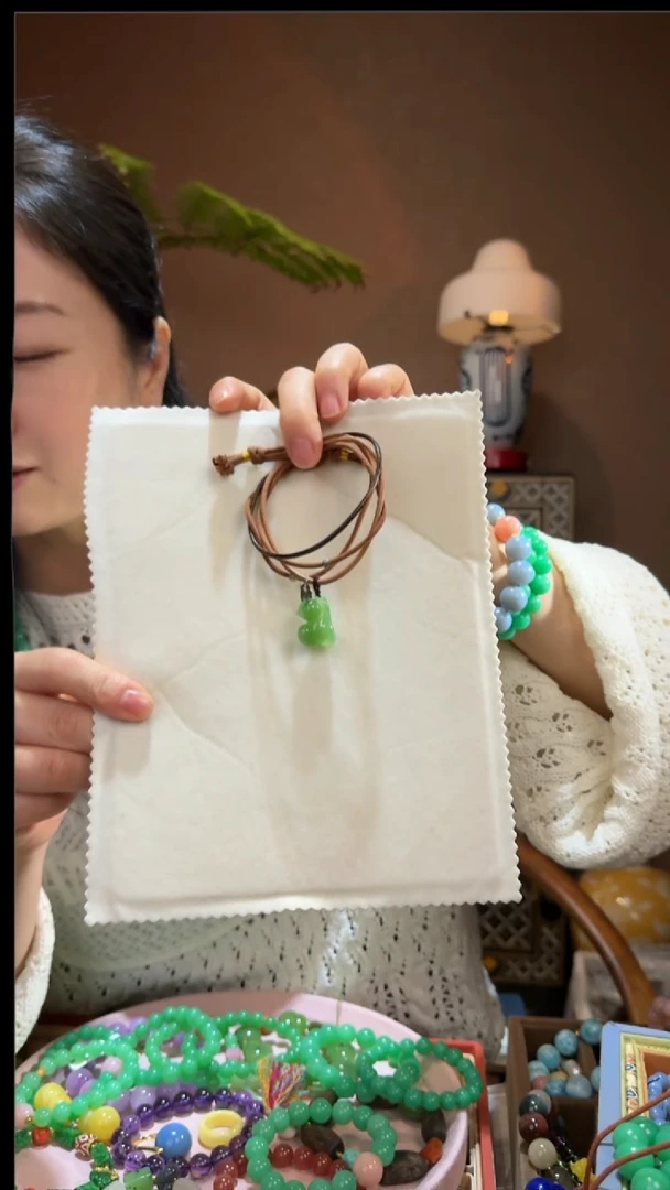 颈饰未镶嵌和田玉天然和田玉猫咪吊坠