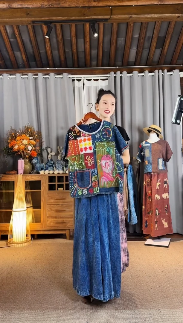 设计师款蓝色羊毛彩绣上衣,暗纹阔腿裤