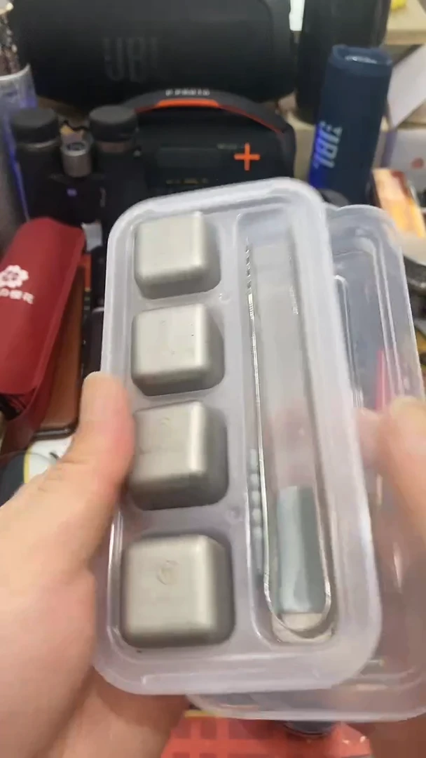 瓷片闪购商品 如图所示
