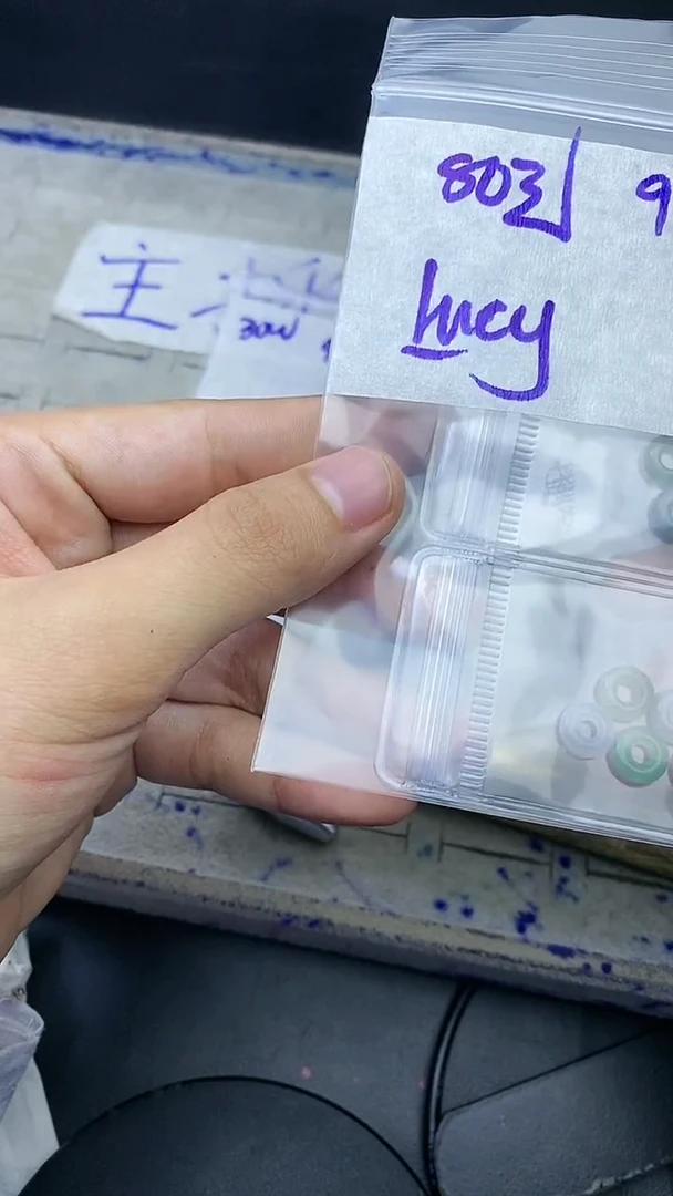 未镶嵌定制翡翠L**y毛货抛光拍一发一