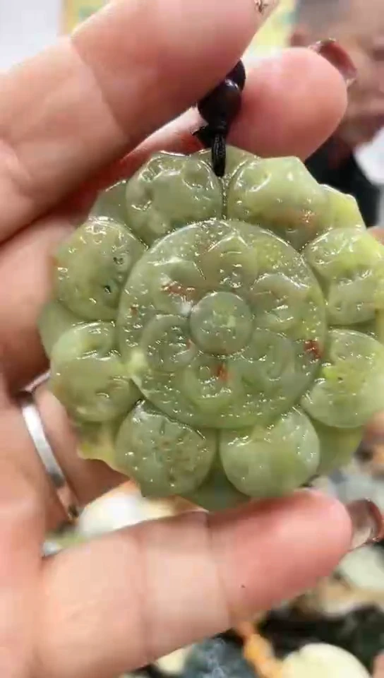 未镶嵌岫玉挂件