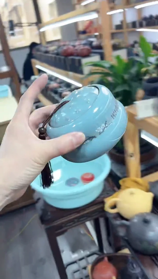 瓷片哥窑茶叶罐莲蓬