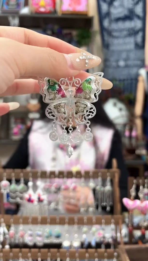 织绣民族风非遗老绣苗银饰品526