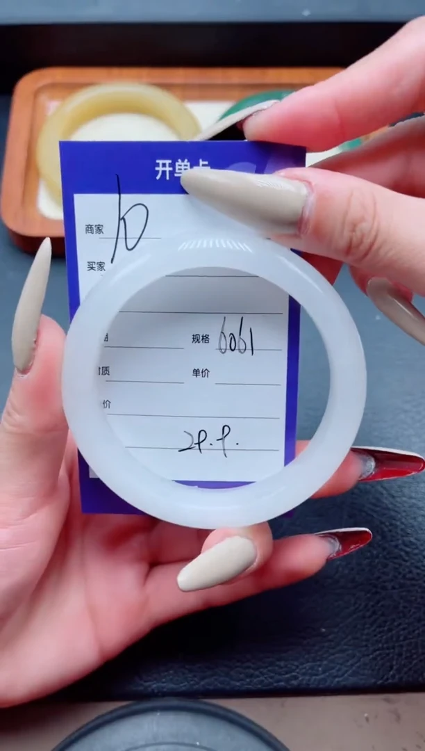 未镶嵌手镯石英质玉10-60