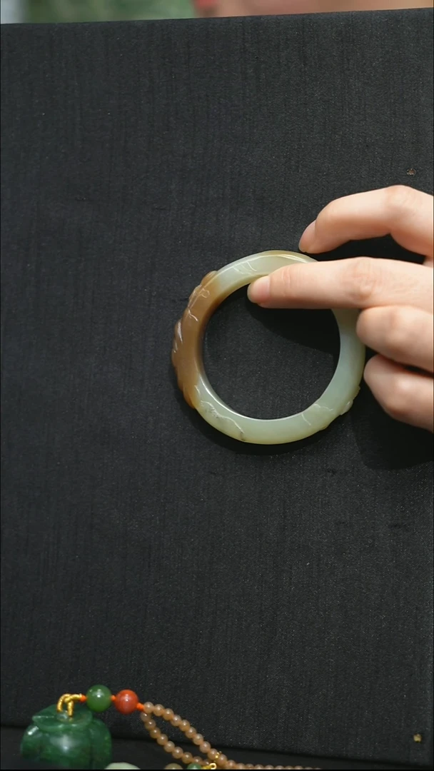 未镶嵌手镯和田玉蓝***?未镶嵌 手镯 和田玉 蓝*?