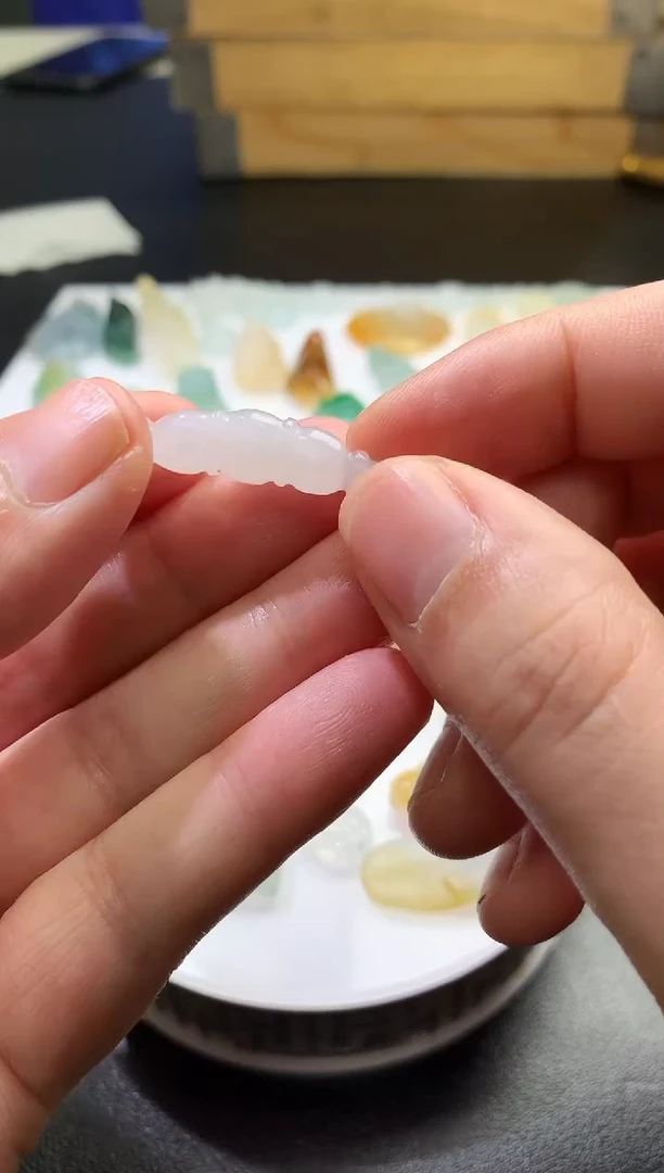 未镶嵌定制翡翠毛货