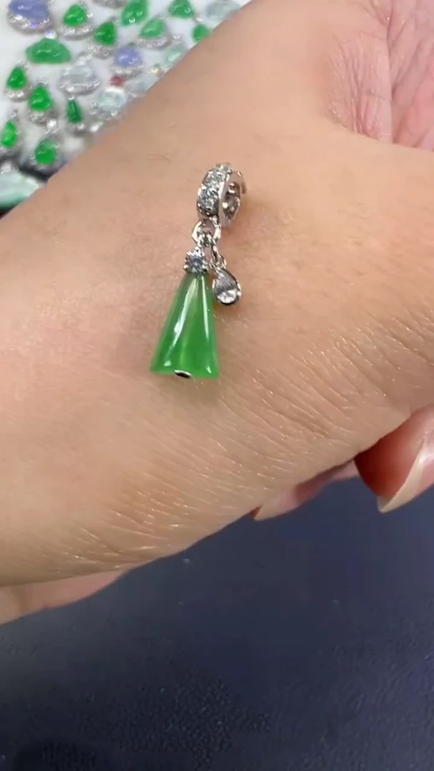 吊坠(不含链)18K金镶嵌翡翠A22|5500