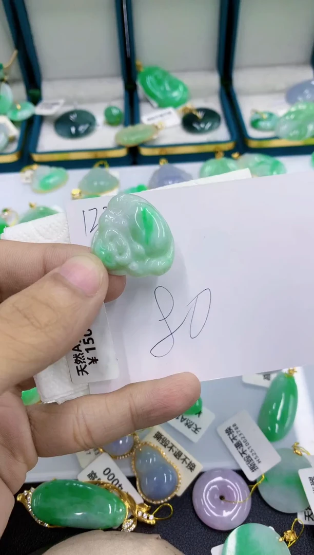 颈饰未镶嵌翡翠翡翠