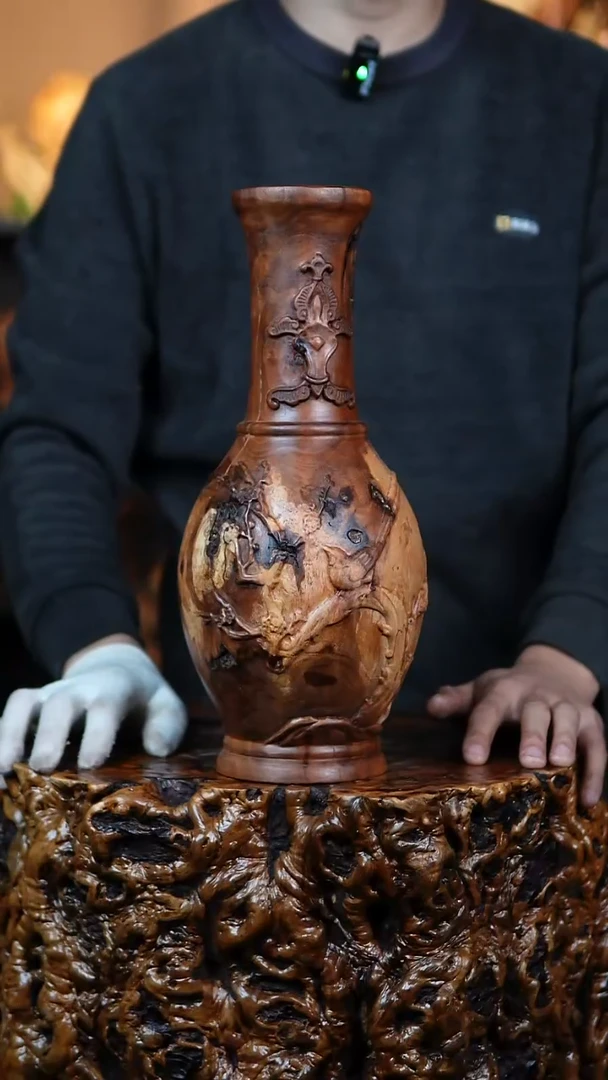 枣木百年鸡心枣木富贵瓶（高34）