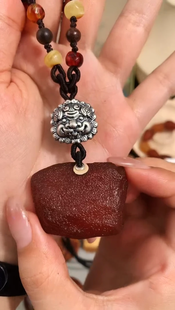 未镶嵌琥珀裸石琥珀