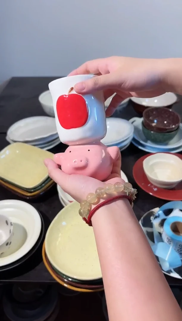 陶直播微瑕粉色猪手握杯*1