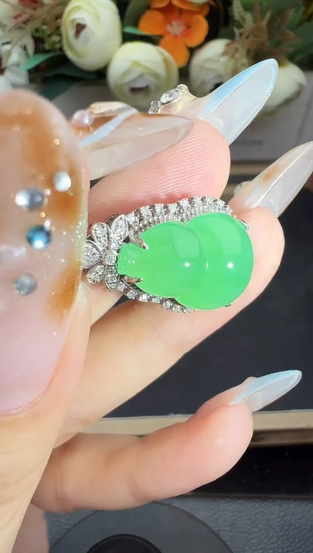 吊坠(不含链)18K金镶嵌翡翠勿拍