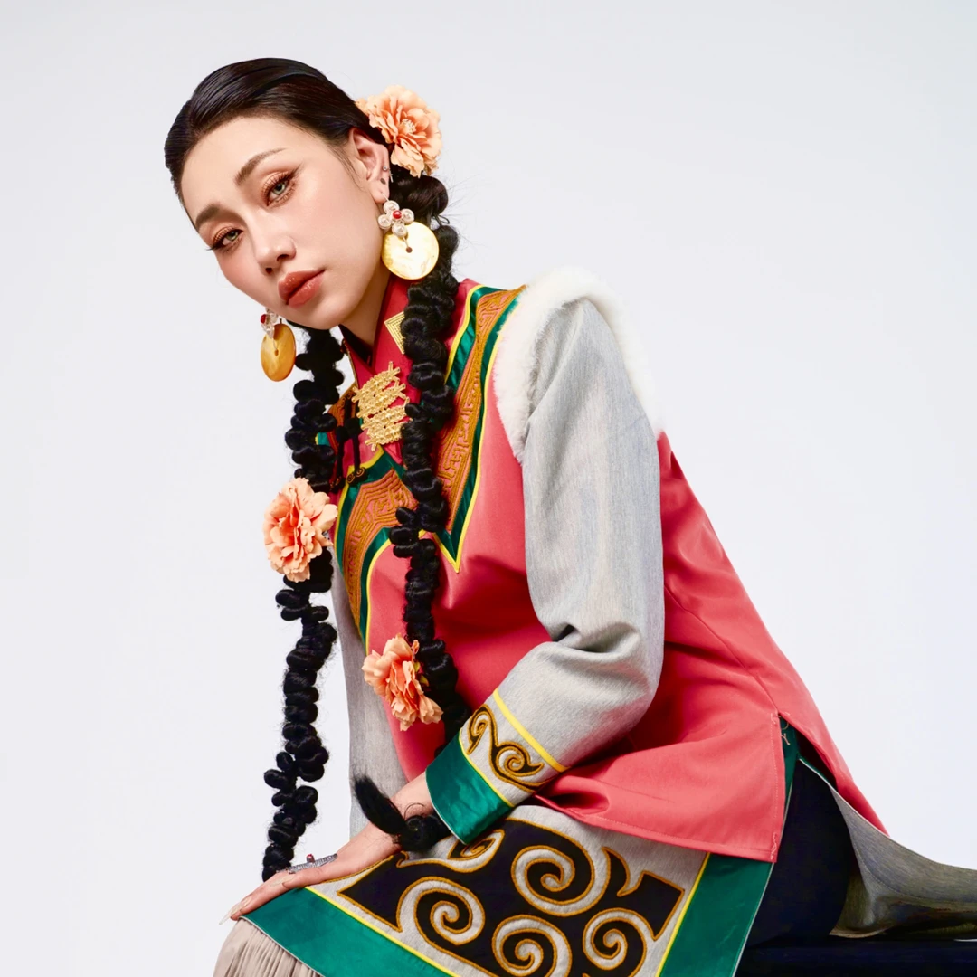 【洛地山褶】彝族美学设计款纯手工女装套装