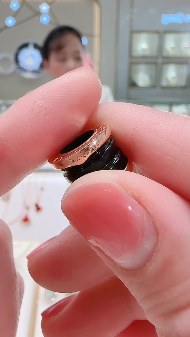 【闪购商品】玛瑙/玉髓吊坠18K金镶嵌吊坠