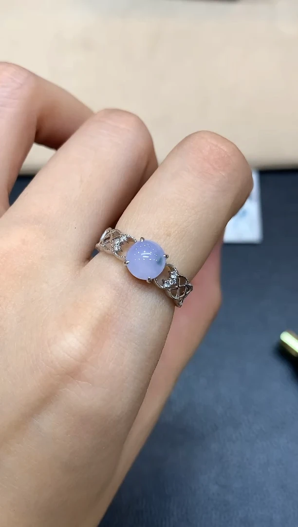 18K金镶嵌戒指翡翠M