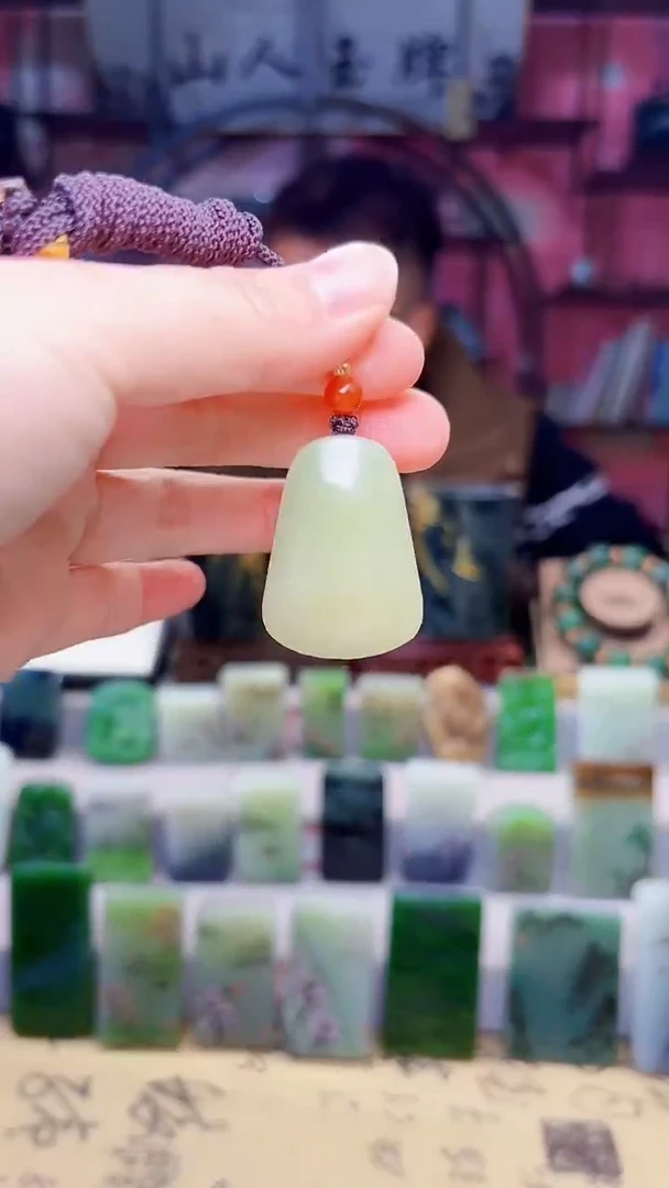 未镶嵌和田玉挂件381