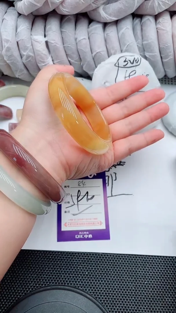 未镶嵌手镯石英质玉84-59-60