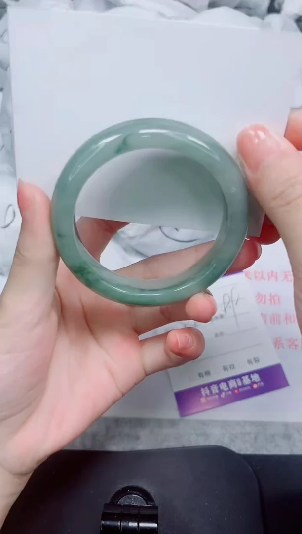 石英质玉手镯未镶嵌66-54