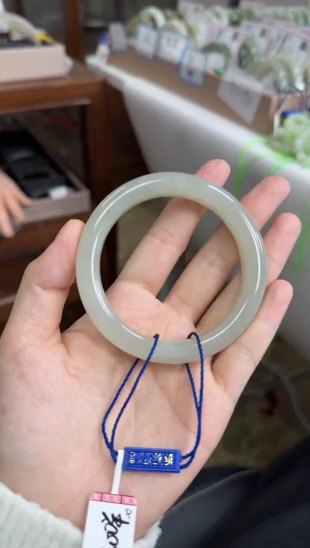 未镶嵌手镯和田玉56