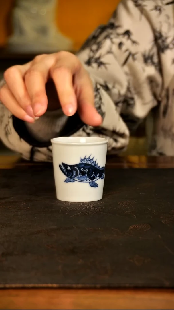 唐语青花鳜鱼小可乐杯