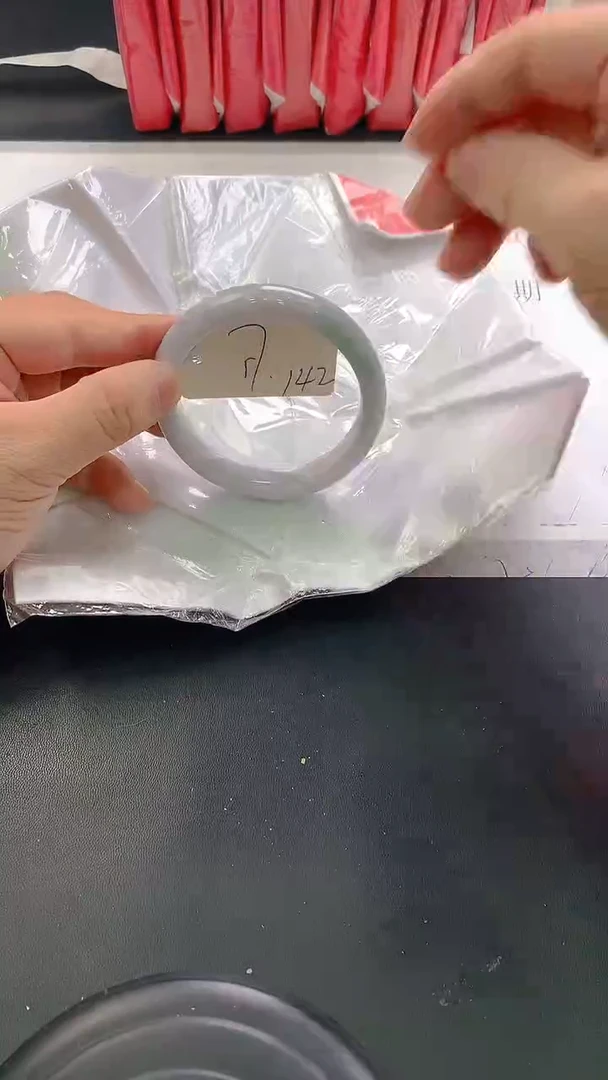 未镶嵌手镯翡翠142